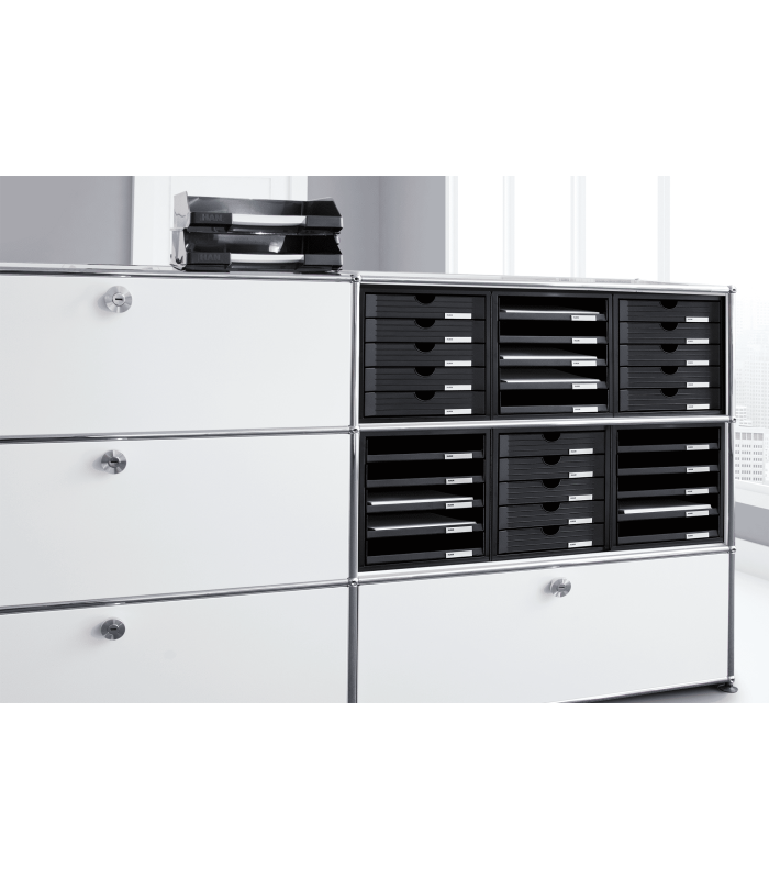 Zásuvkový box HAN KARMA, ECO - 5 zásuvek, černý